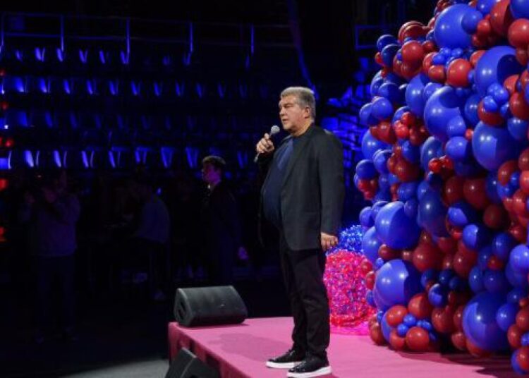 Laporta: “I ask you to support the players and the coach”